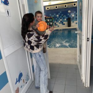 Clases de natación en El Recreo (piscina de sal en Gines)